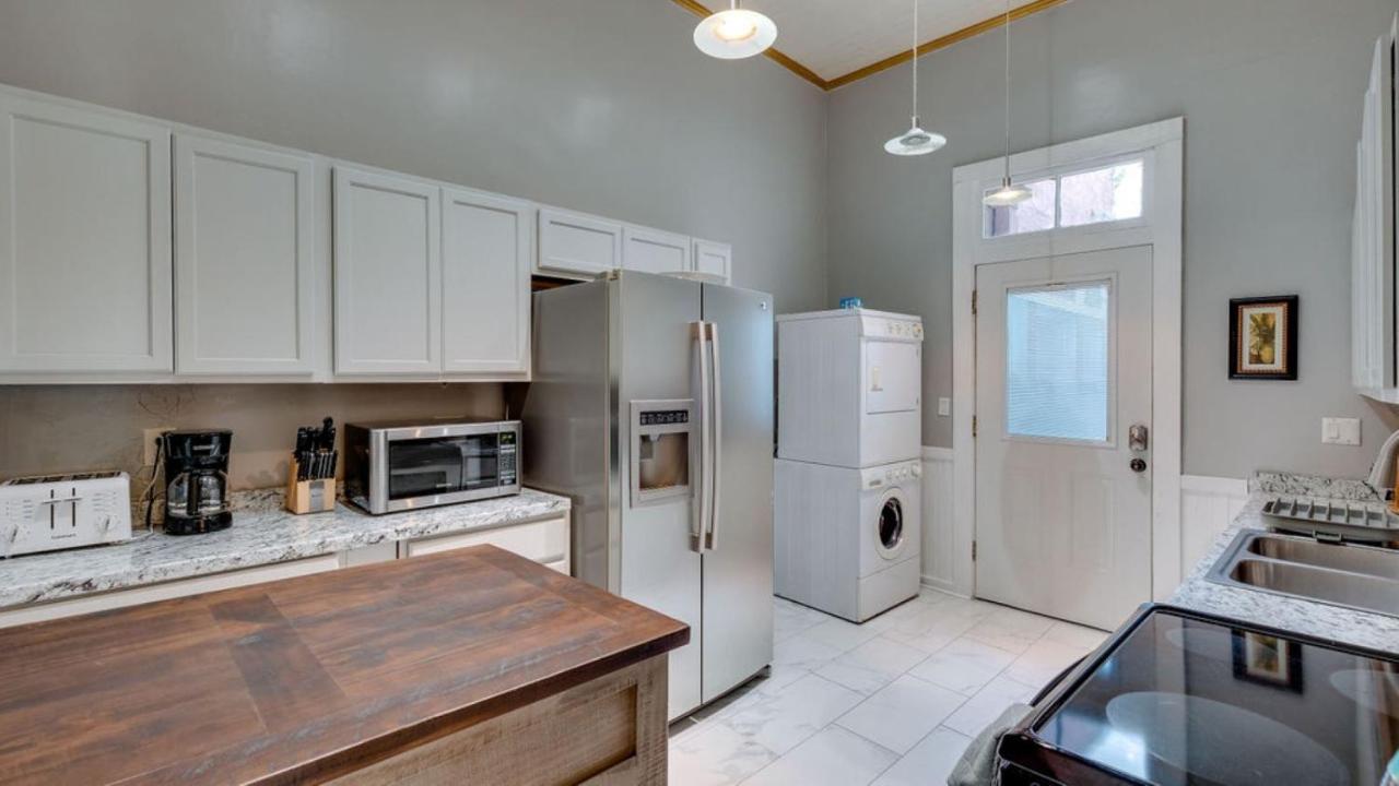 Elegant 2 Bed Directly On Forsyth Park Apartment Savannah Exterior photo