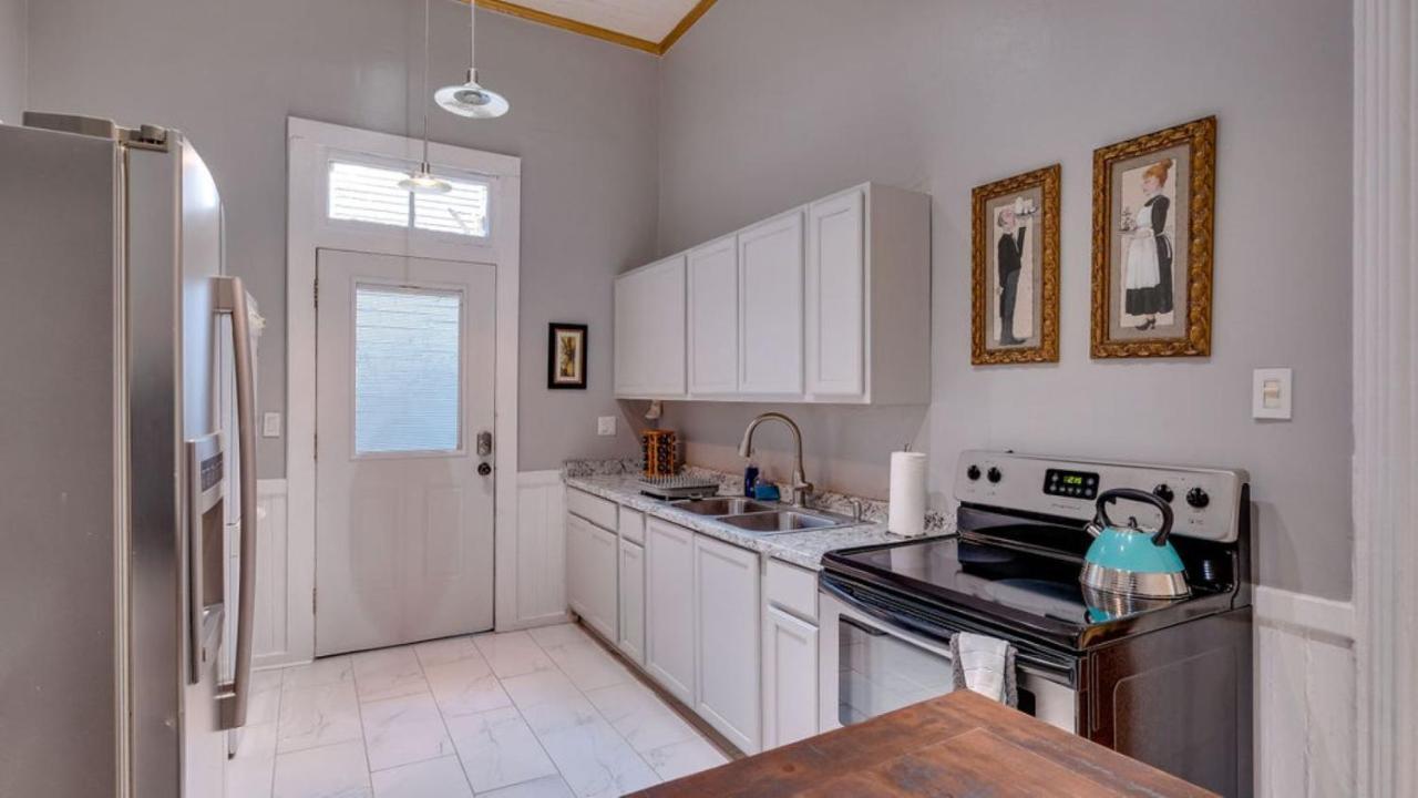 Elegant 2 Bed Directly On Forsyth Park Apartment Savannah Exterior photo