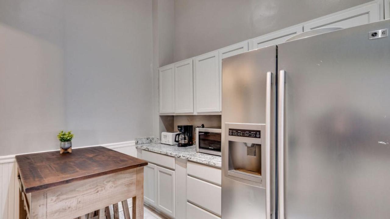 Elegant 2 Bed Directly On Forsyth Park Apartment Savannah Exterior photo