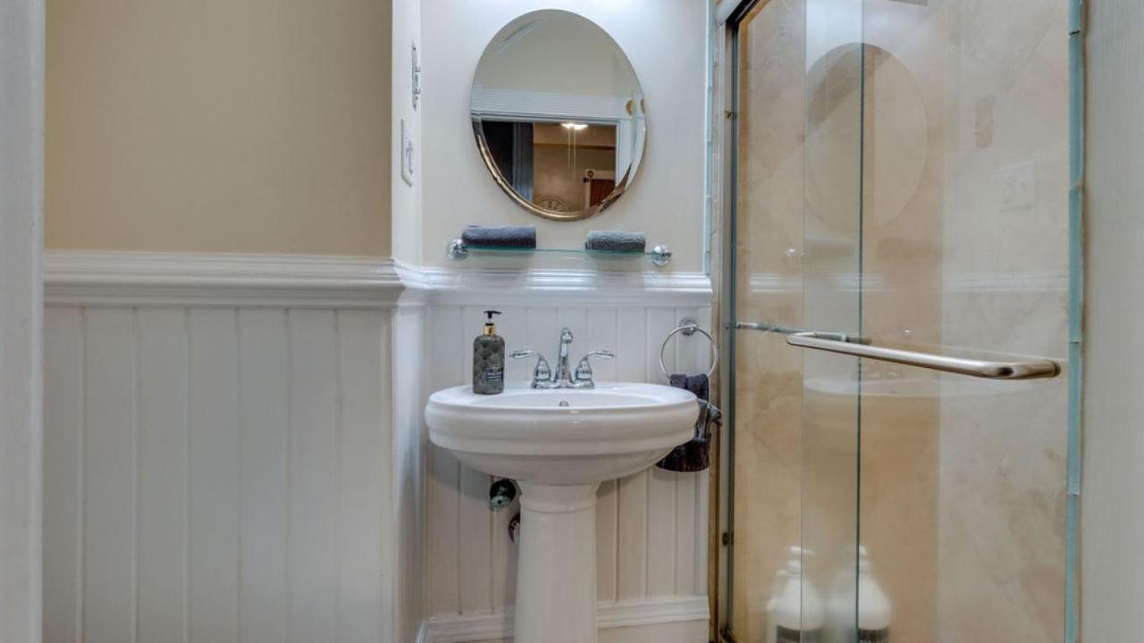 Elegant 2 Bed Directly On Forsyth Park Apartment Savannah Exterior photo
