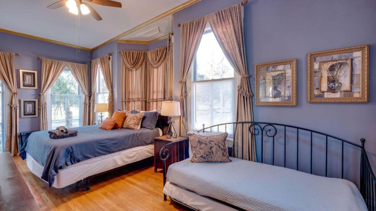 Elegant 2 Bed Directly On Forsyth Park Apartment Savannah Exterior photo